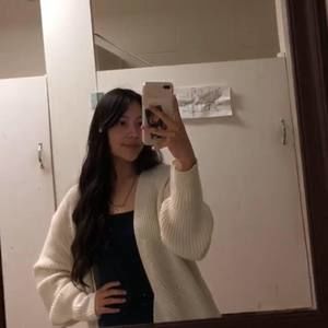 Meet your Posher, Alexis